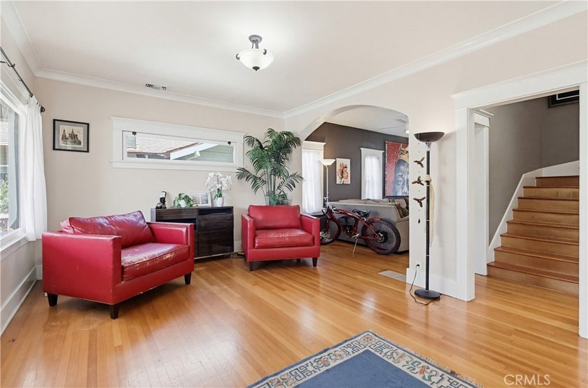 Built in 1914, this classic Craftsman presents an exceptional - photo 11