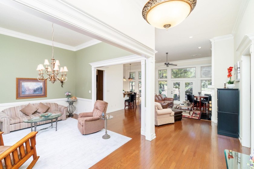 Elegant golf-course living awaits in this stunning - photo 4