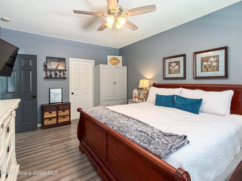 Welcome to 1330 Enclave Dr - your own private retreat on the - photo 14