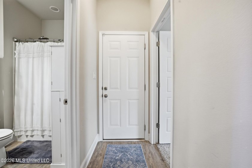 This home has it all! Featuring a spacious open floor plan, this - photo 27