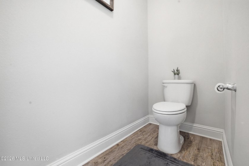This home has it all! Featuring a spacious open floor plan, this - photo 39