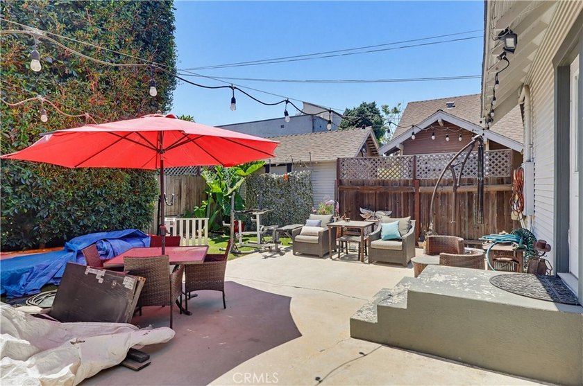Built in 1914, this classic Craftsman presents an exceptional - photo 45