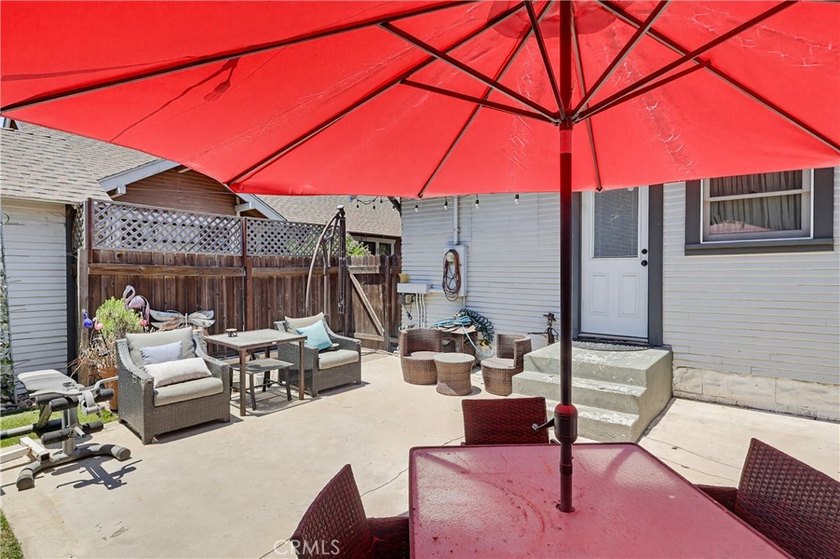 Built in 1914, this classic Craftsman presents an exceptional - photo 47