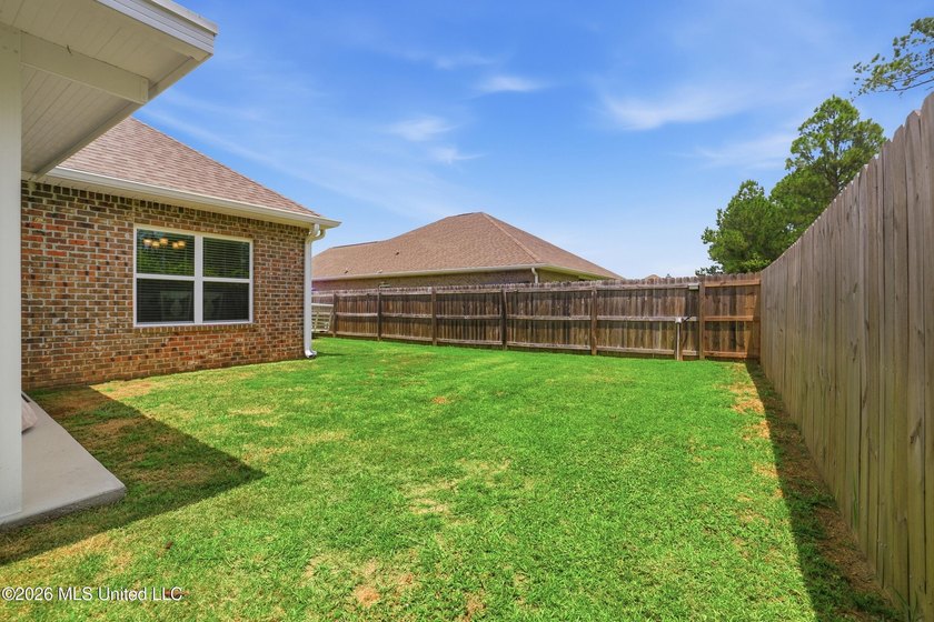 This home has it all! Featuring a spacious open floor plan, this - photo 48
