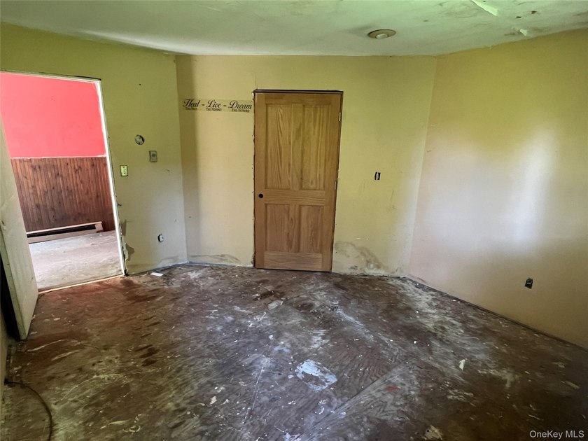 Two bedroom, one bath cottage on an amazing pastoral setting on - photo 7