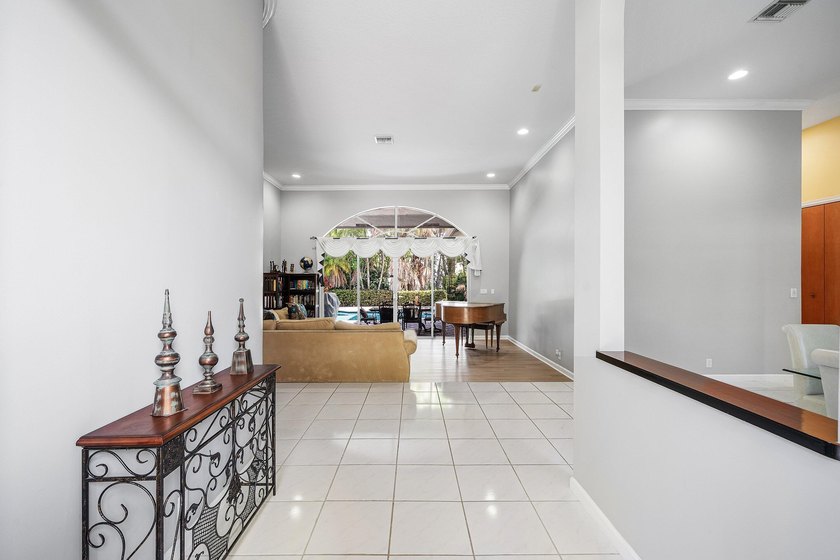 Welcome to your own private oasis. Nestled on a quiet cul-de-sac - photo 7