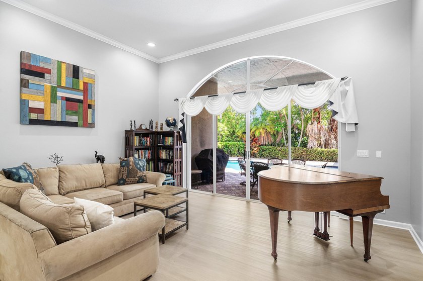 Welcome to your own private oasis. Nestled on a quiet cul-de-sac - photo 10