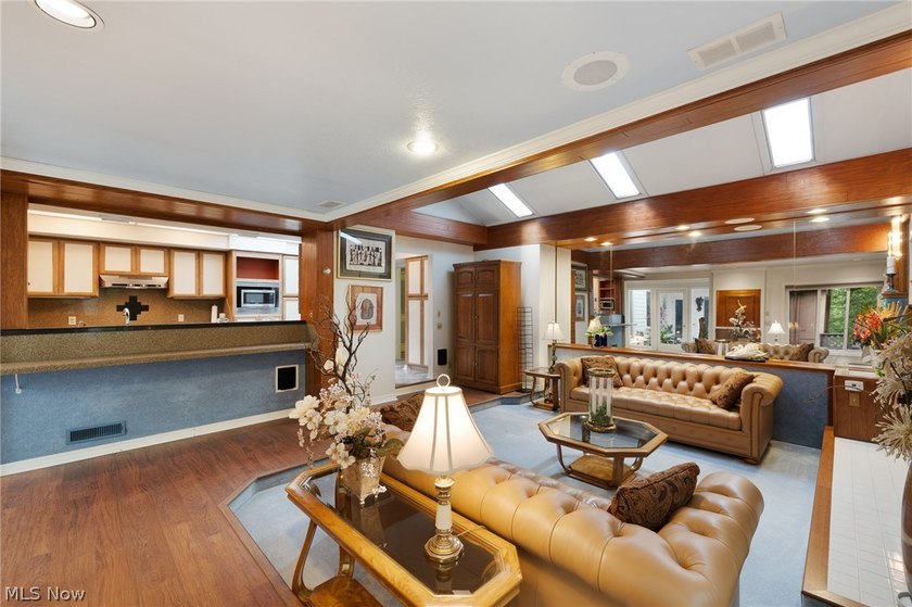 Sprawling ranch on 0.45 acres backing up to Metroparks in - photo 10