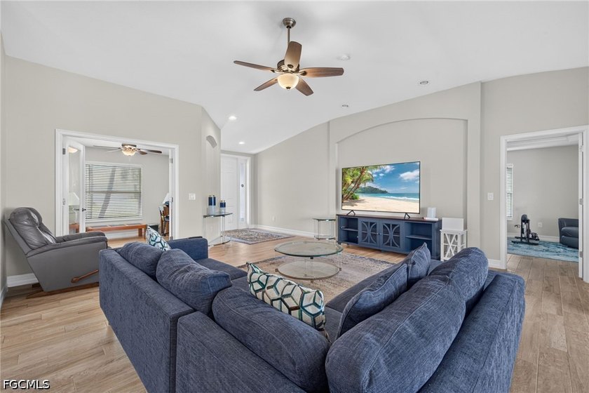 Quality construction, thoughtful upgrades, and a prime Southwest - photo 3