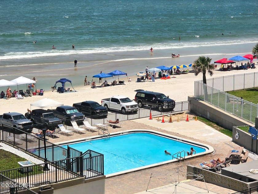 Life really is better in the Shores! Welcome to an incredible - photo 10