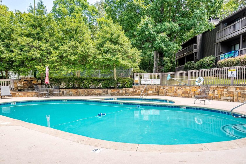 Welcome to effortless lake living at 200 Hamilton Oaks Drive - photo 6