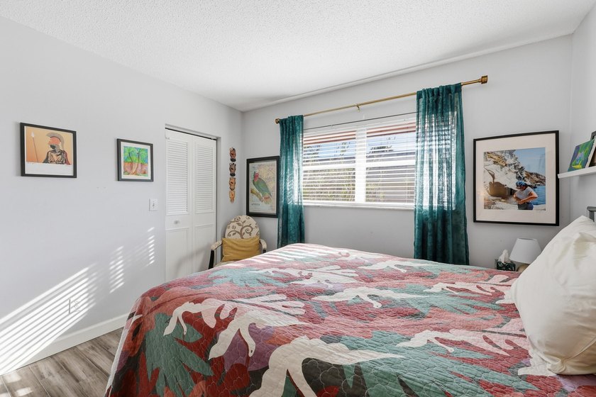 Welcome to easy Florida living in this beautifully maintained - photo 23