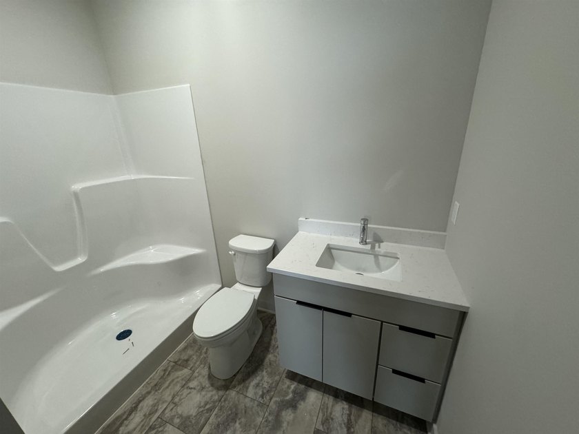 Welcome to luxury living redefined in Lakeshore Estates!! - photo 8