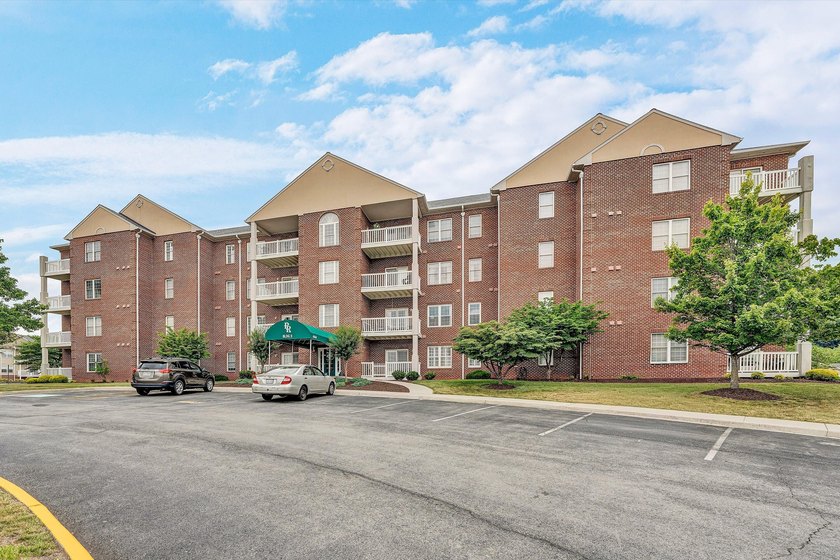 Condo living at its best. This 2 bedroom, 2 bath unit is light - photo 2