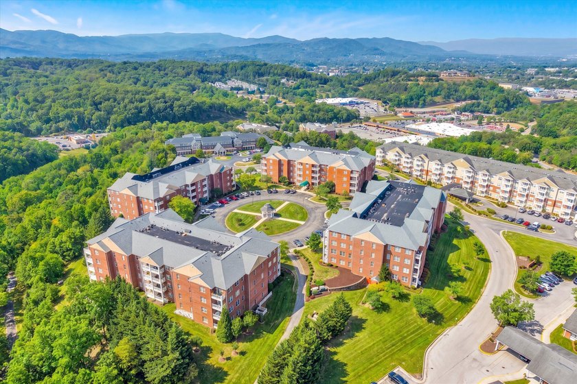 Condo living at its best. This 2 bedroom, 2 bath unit is light - photo 4