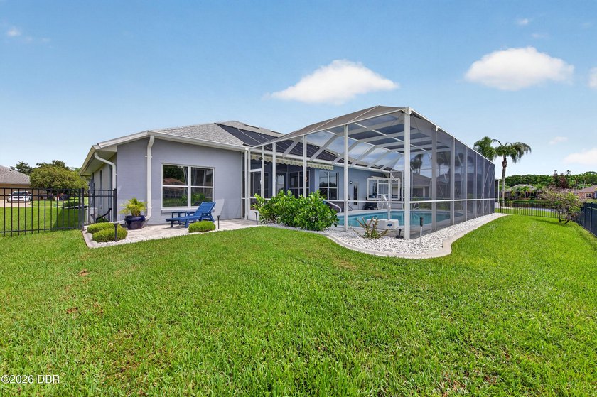 POOL HOME ON THE LAKE! Beautifully maintained and extensively - photo 9