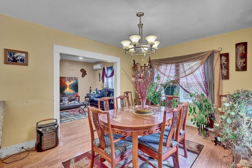 Welcome to 17 Shonnard Avenue, Freeport. A spacious 5-bedroom, 2 - photo 8