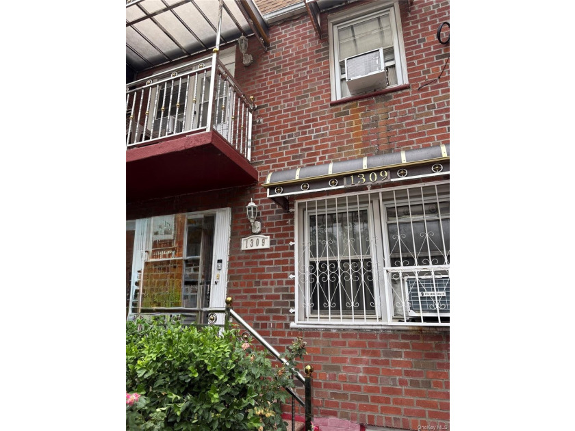 Canarsie All Brick 2 Family, 2/2, Finished Basement. Attached - photo 2