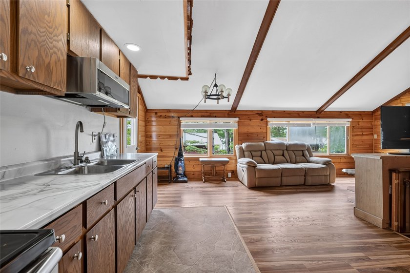 Seller financing available! All furnishings and appliances - photo 27