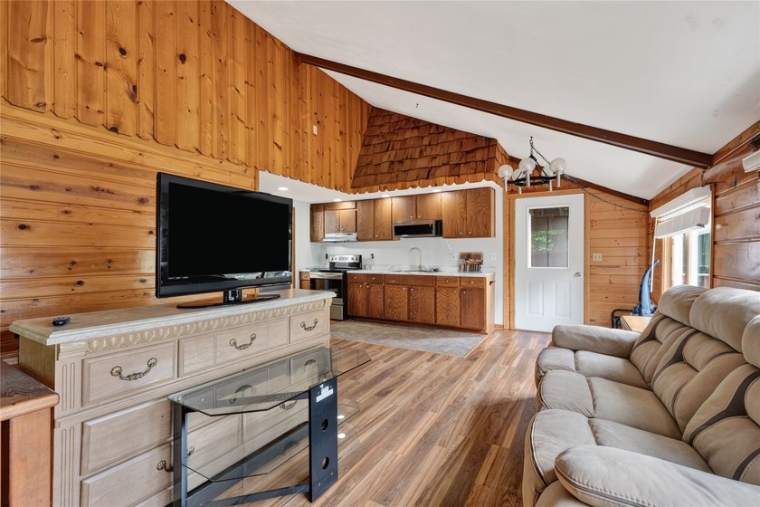 Seller financing available! All furnishings and appliances - photo 28