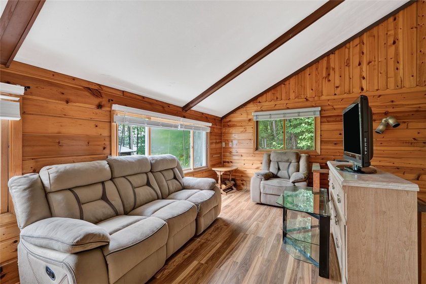 Seller financing available! All furnishings and appliances - photo 29