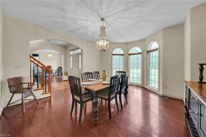 Not every home can offer over 4 acres of privacy, more than 5 - photo 11