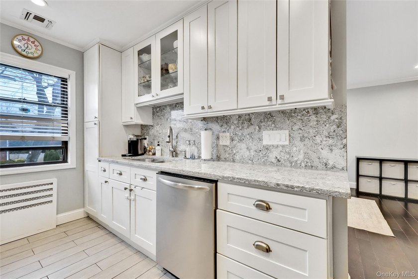 Welcome to this spacious 3-bedroom, 2 full bath co-op in - photo 15
