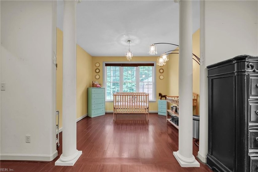 Not every home can offer over 4 acres of privacy, more than 5 - photo 15