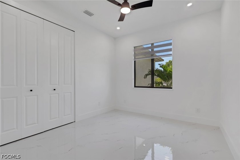 Welcome to your new construction, waterfront masterpiece, a - photo 9