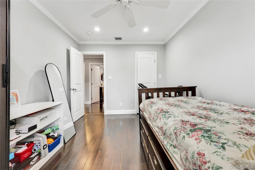 Welcome to this spacious 3-bedroom, 2 full bath co-op in - photo 20