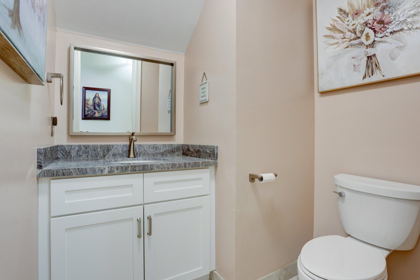 Rarely available Lake Front pool home in a GL Homes gated - photo 20