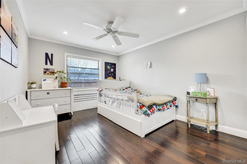Welcome to this spacious 3-bedroom, 2 full bath co-op in - photo 21