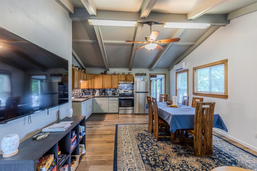 Enjoy lakefront living at its finest on beautiful Harris Brake - photo 5