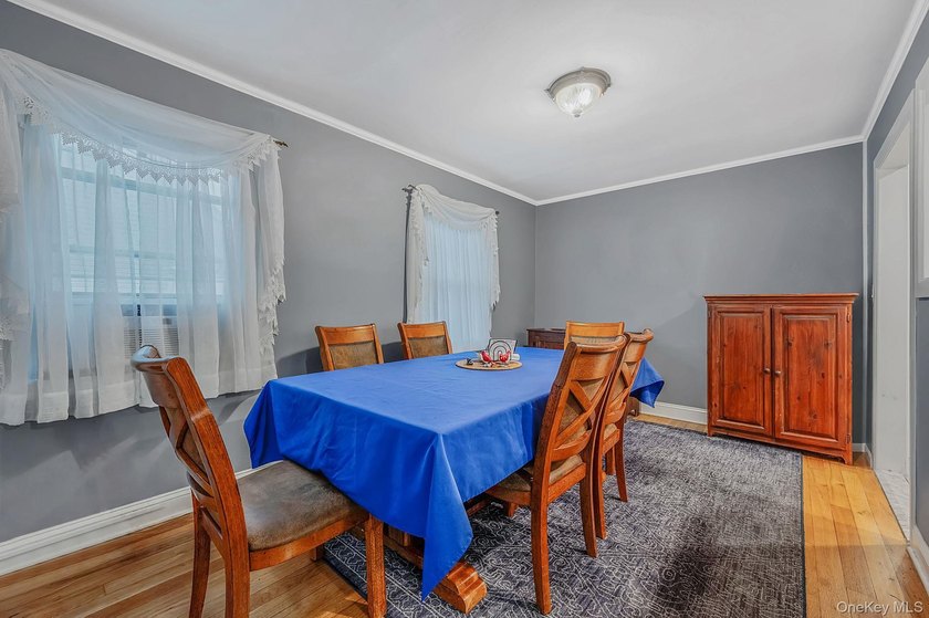 Welcome to the sought after Briarcliff community in Merrick! - photo 5