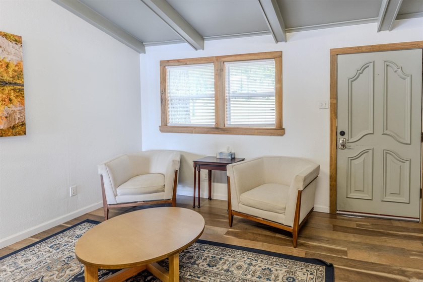 Enjoy lakefront living at its finest on beautiful Harris Brake - photo 9