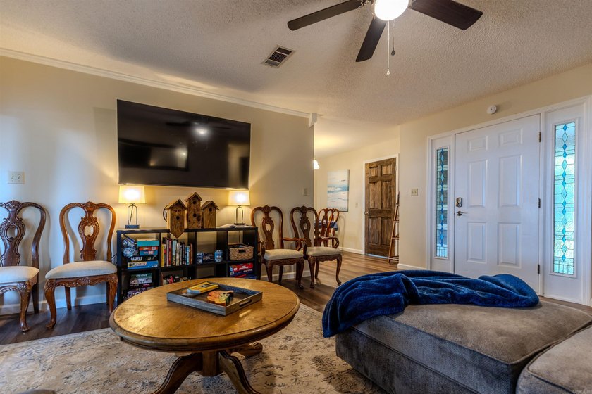 Experience lakefront living on beautiful Harris Brake Lake! - photo 3