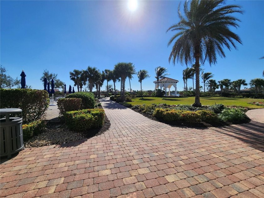 Experience Resort-Style Living in IslandWalk at Wellen Park! - photo 31