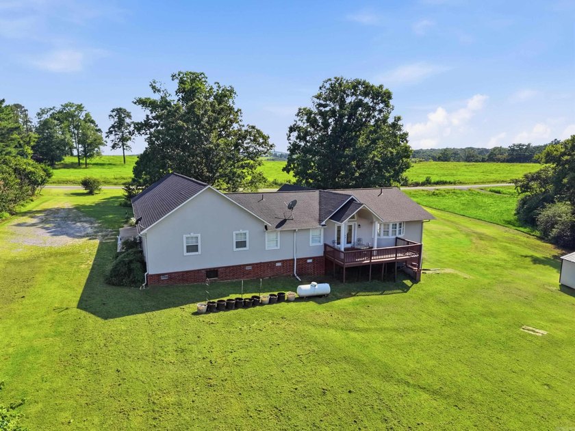 Looking for Lots of Living Space in a Rural Country Setting? - photo 3