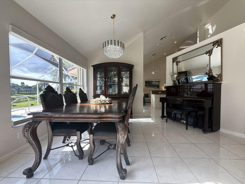Delightful well-maintained, low HOA, Mediterranean-inspired - photo 14