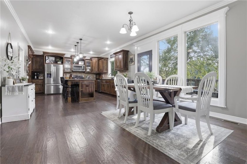 Welcome to 1502 Cross Creek Drive in the highly sought after - photo 8