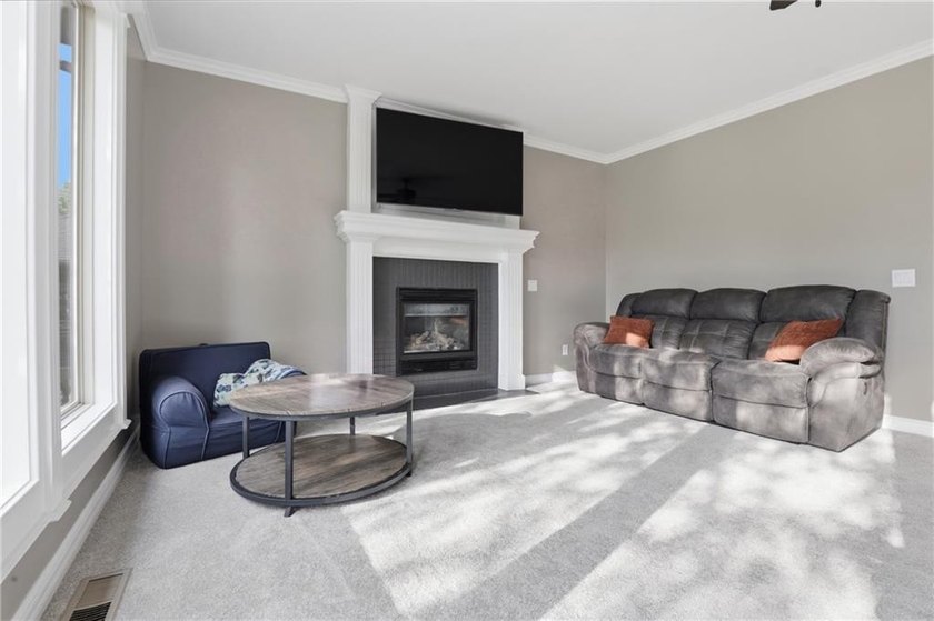 Welcome to 1502 Cross Creek Drive in the highly sought after - photo 9