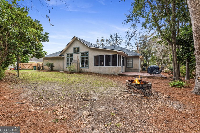 Welcome to 811 Riverview, located in the desirable golf cart - photo 39
