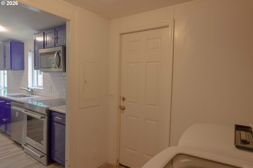 Move-in ready and beautifully maintained, this double-wide - photo 15