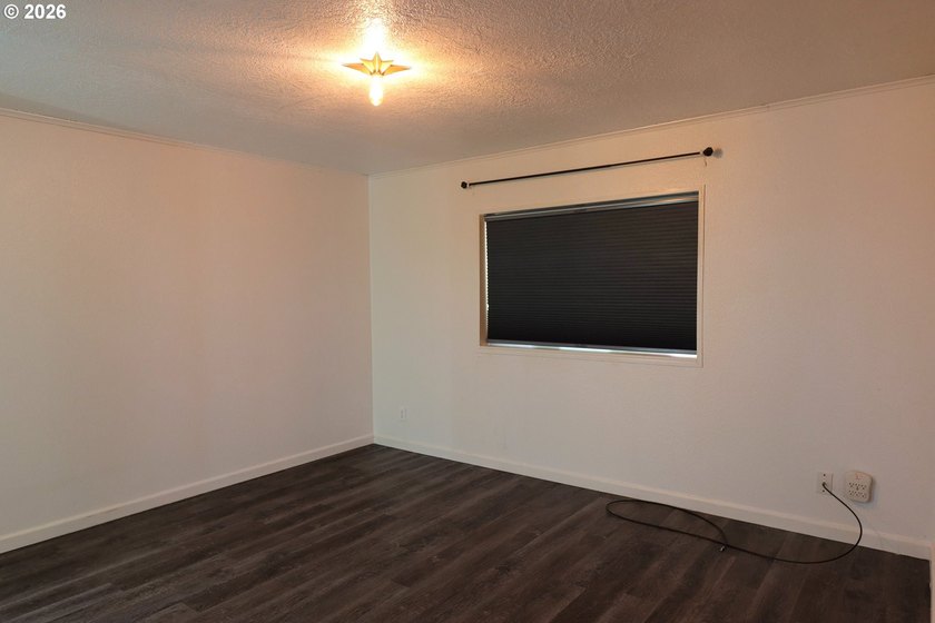Move-in ready and beautifully maintained, this double-wide - photo 16