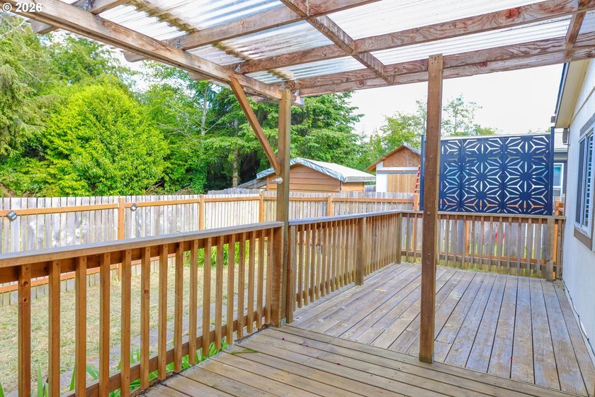 Move-in ready and beautifully maintained, this double-wide - photo 26