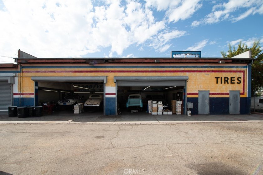 EXCELLENT EAST LOS ANGELES LOCATION - large 7432 square foot lot - photo 5