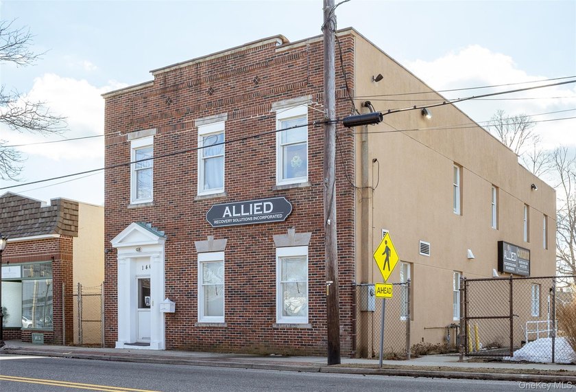 146 Railroad Ave, Sayville Build your business at this classic - photo 3