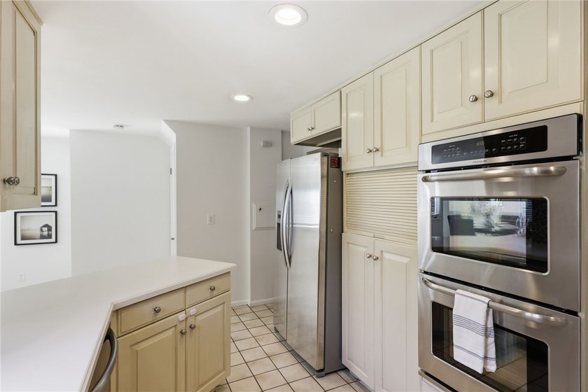 Welcome to 224 Warren Avenue, a beautifully maintained Colonial - photo 11