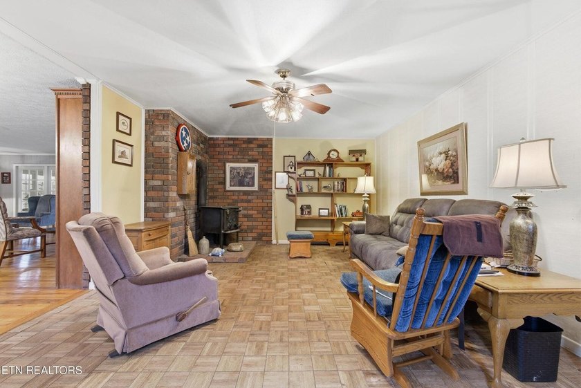 Lakefront Home with Private Dock, Boat Ramp, Sunroom &amp; peaceful - photo 18
