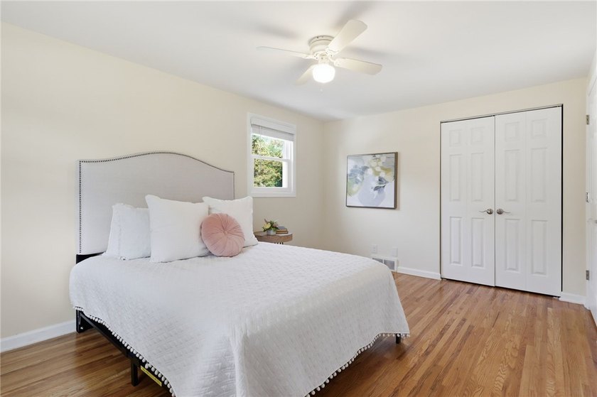 Welcome to 224 Warren Avenue, a beautifully maintained Colonial - photo 24